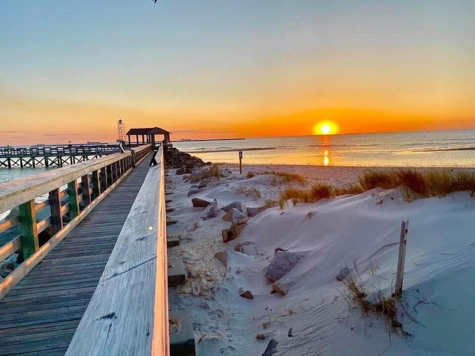 Key Lime Cottage Steps From Cape Charles Beach Luaran gambar